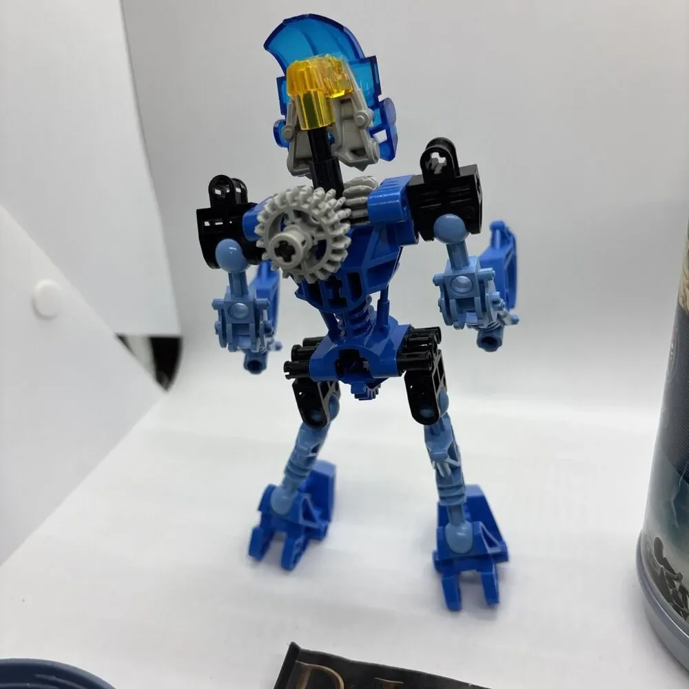 LEGO Technic Bionicle #8533 Gali w/ Instructions and Canister - Complete